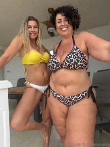 How hot is my bestie vip_caly can t wait for more pool days over the