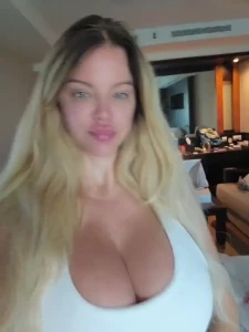 Double tap if you want me to make more no makeup videos do you like me