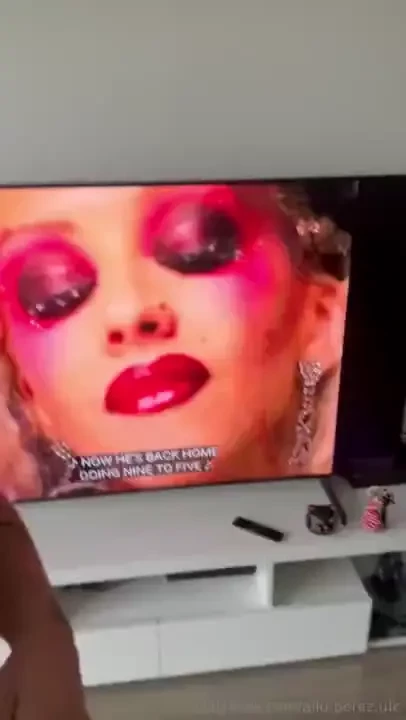 Dancing nude 
