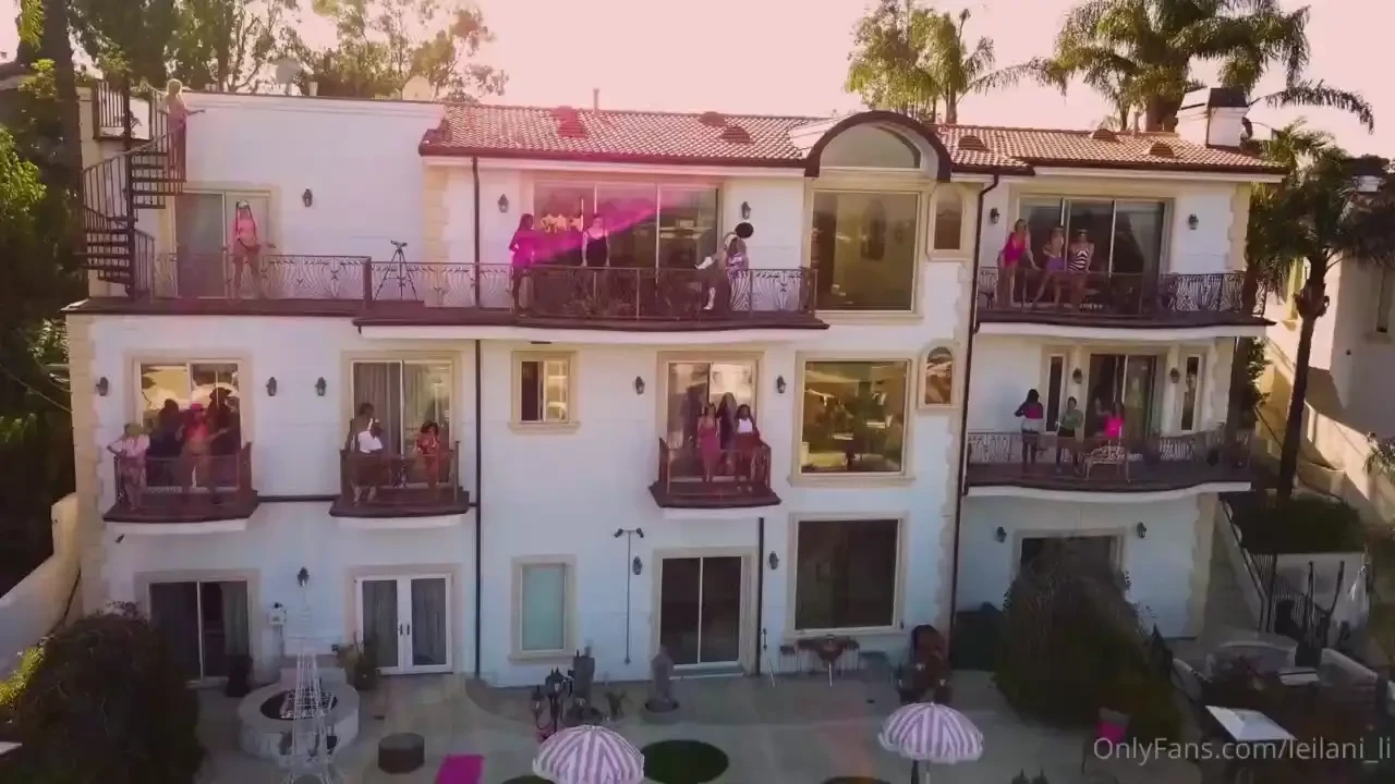 Check your inbox for the full trailer babe you guys are going to love 