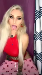 My face when i see a hot cock i imagine in my tight pussy