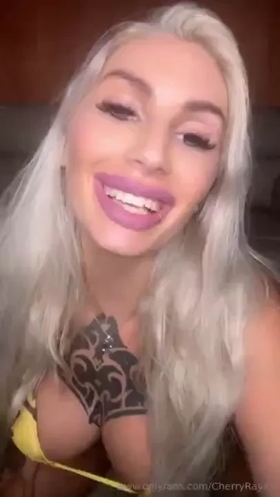 I want to see what s hiding in your pants 