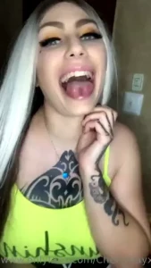 My tongues want to dance on cock