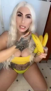 I m craving your banana