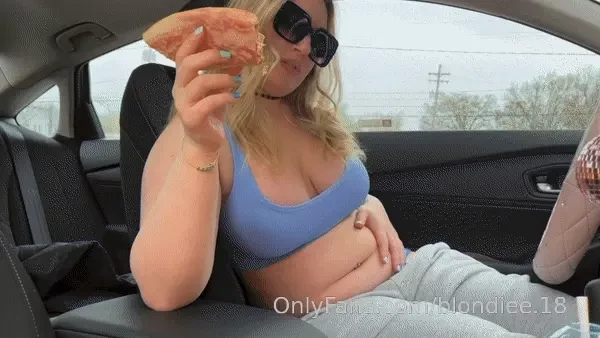 In this video blondiee opens a mystery fast food minis to let it 