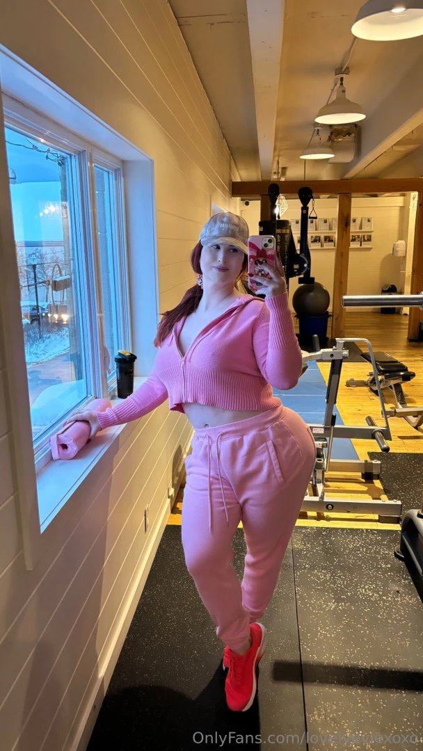 I always feel so sexy after a workout 