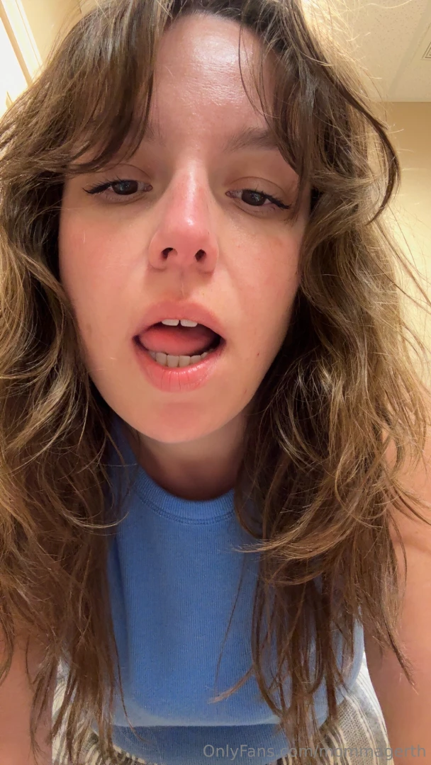 Swipe to watch me take my tits out i send this to you what s next 