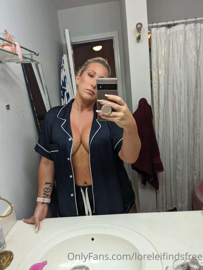 So thick and juicy want to see 