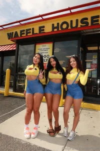 Your favorite minions stargirlstez emjayplays