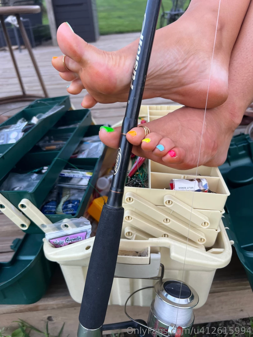 Trying to lure you in with my toes part 2 