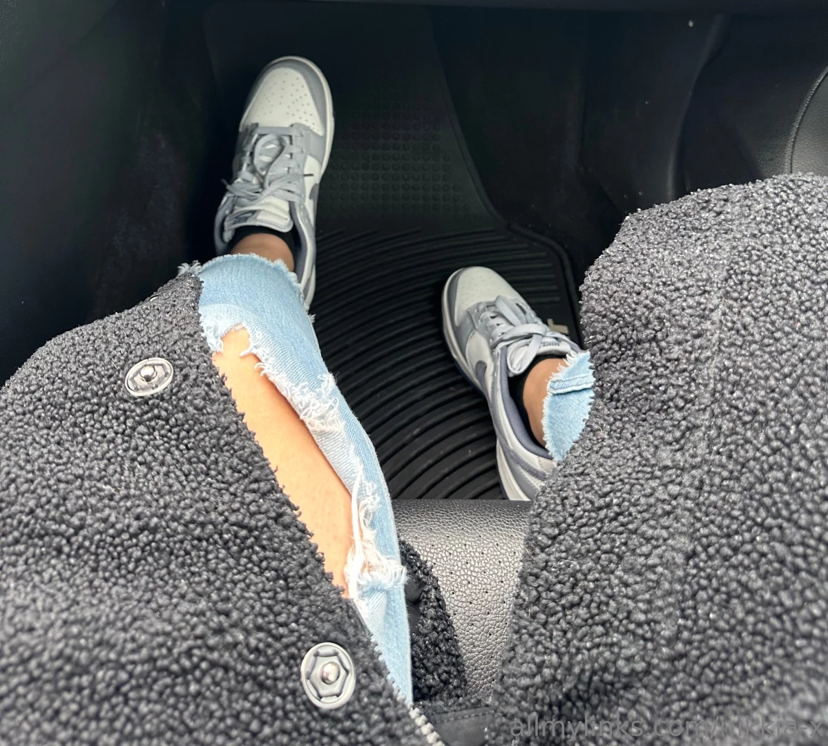 Brand new dunks reimburse me for them bitch 