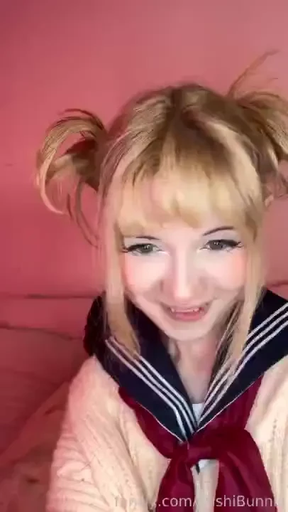 Don t let her cute looks fool you himiko toga is one dangerously horny part 1 
