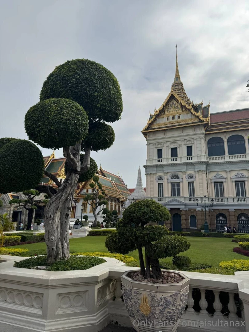 So happy to be able to travel and discover the unique architecture and part 1 