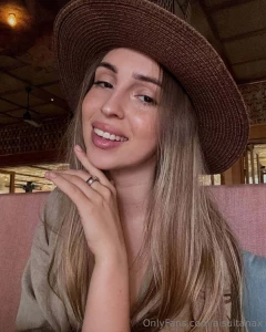 I m starting the week with positive thoughts because everything starts