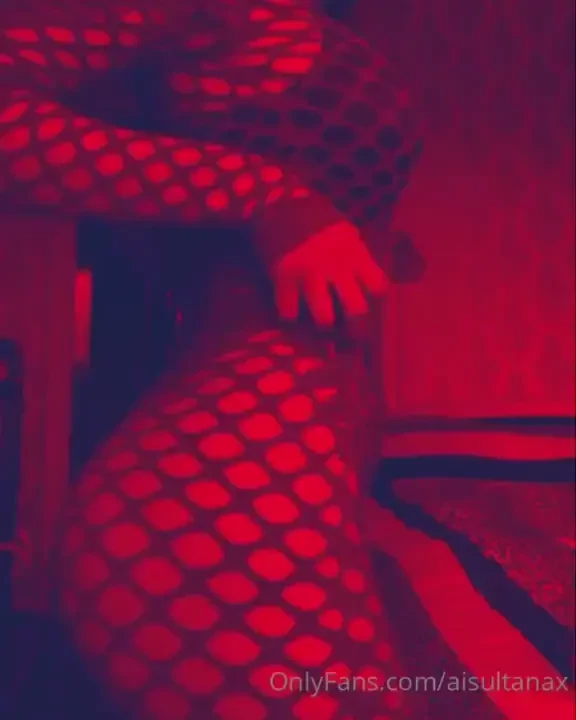 Feeling the heat next to this gorgeous babe and join her in her 