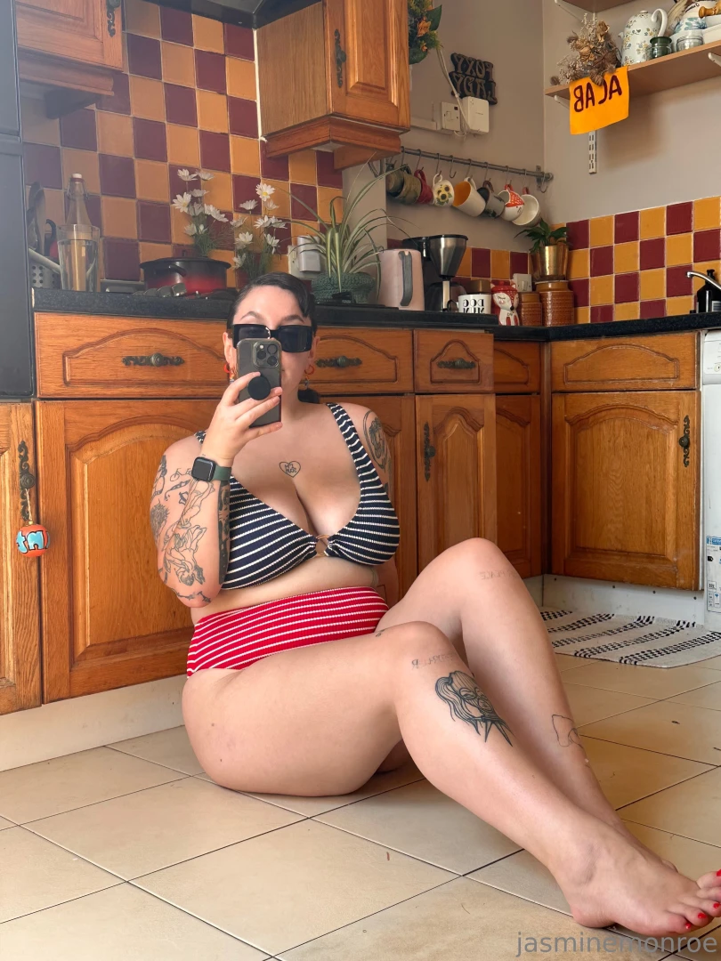 It s hot today - wanna get sweaty together 