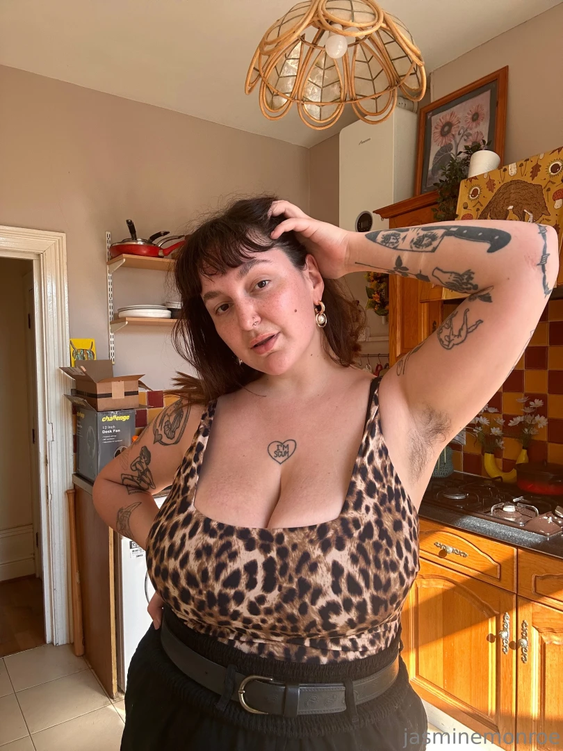 Tempting tuesday i get very sweaty on sunny days that isn t gonna put 