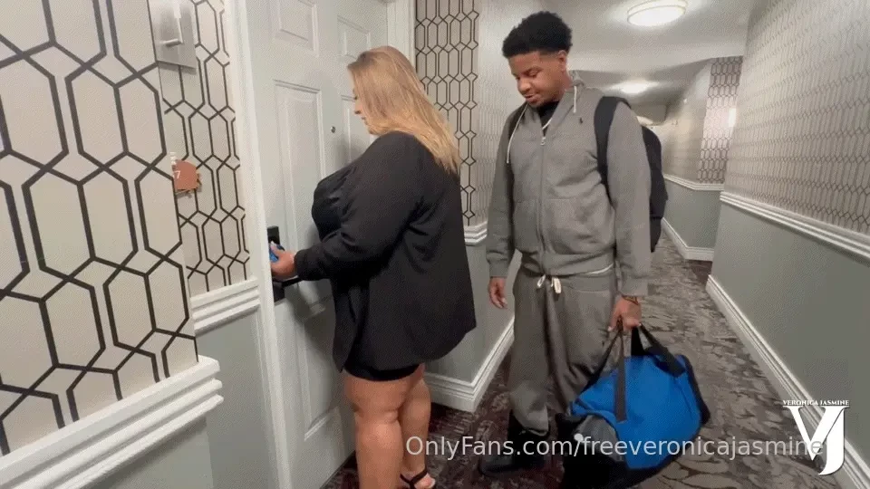 Come right on in here honey 