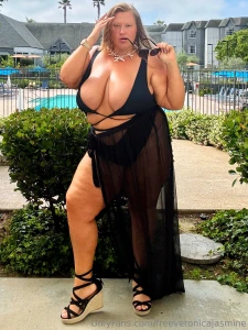 Summertime sweetheart