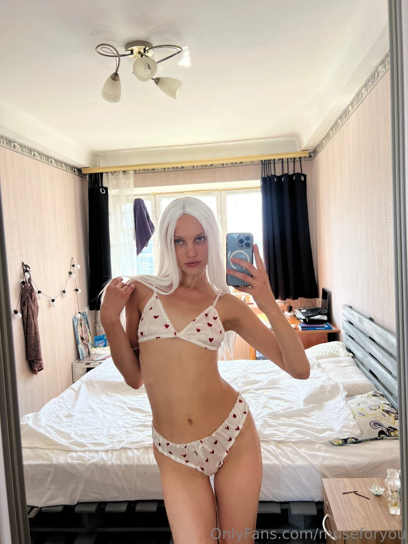 First fan to tip 25 will get my hottest 5 videos straight to dms 