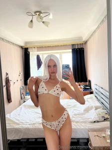 First fan to tip 25 will get my hottest 5 videos straight to dms