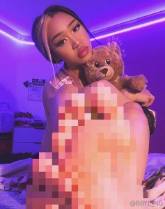 Custom feet polaroid pics calling all feet lovers mini feet polaroid