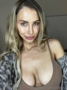 One pic away from a naughty surprise dare to dm me