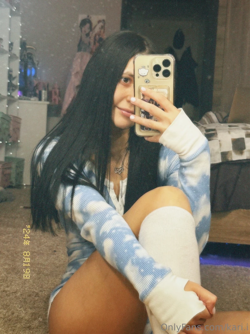 How is your sunday going i m at home in my cozy pajamas which i d be part 1 