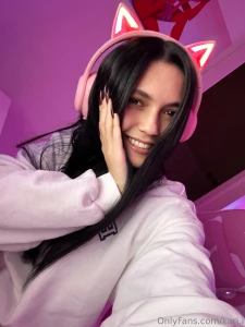 I decided to stay in on saturday and play some computer games what s