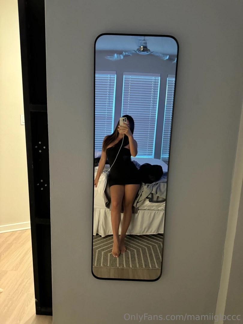 Looking in the mirror while having sex gt gt gt 