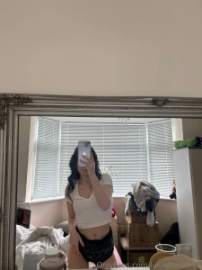 Goodmorninggg i need new pjs dm me your wildest requests today i m