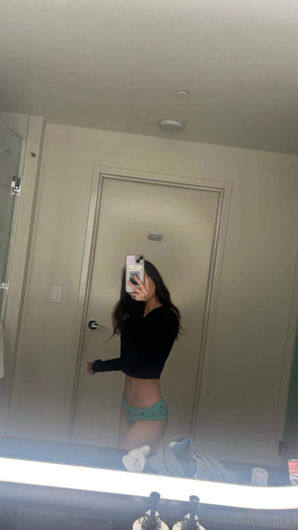 Bored amp horny give me attention 