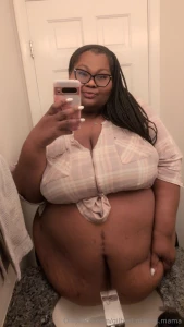 I felt really fucking big in this bathroom i couldn t fully turn part 3