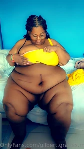 Trying and failing to fit into my swimsuit part 1