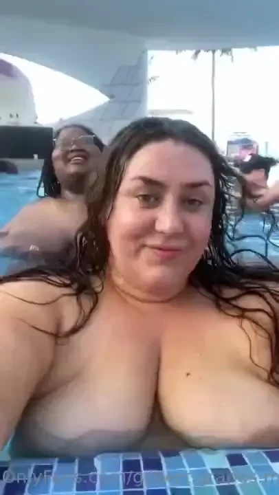Having fun in the naughty pool on our cancun trip 