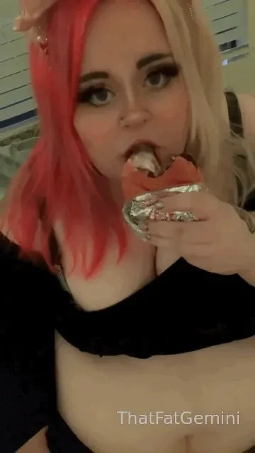 Full video alert watch me play with my belly while i down a burger amp 