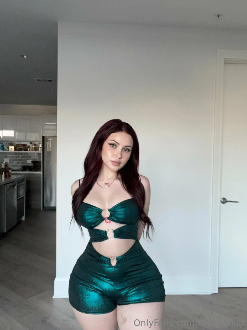 I wanna see how fast i can make u cum rn if you re up for a challenge 