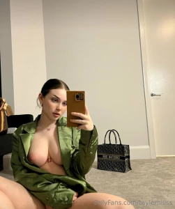 How bad u wanna see this wet dripping pussy