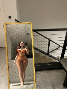 Describe my body with one word xx