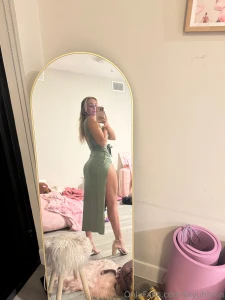 This juicy ass is looking for you can you handle all this thick bouncy