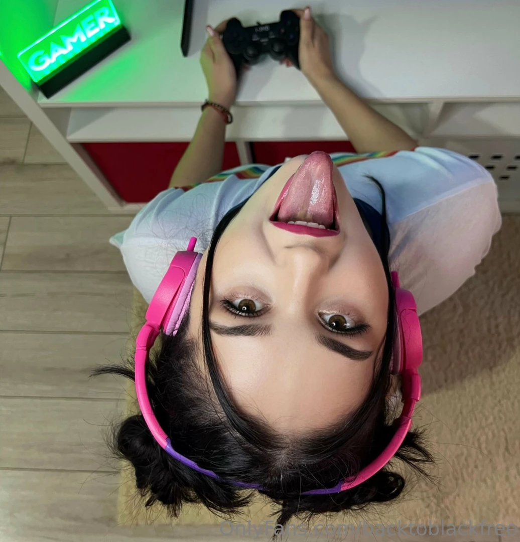 Do you want to play with me https onlyfans com backtoblackvip 