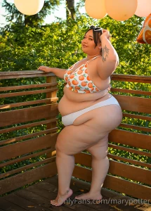 Orange queen b boudoir