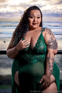 Dropping more from this green look in your dms today along with some