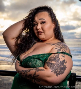 Green is the color of growth braggsboudoir queen b boudoir part 1