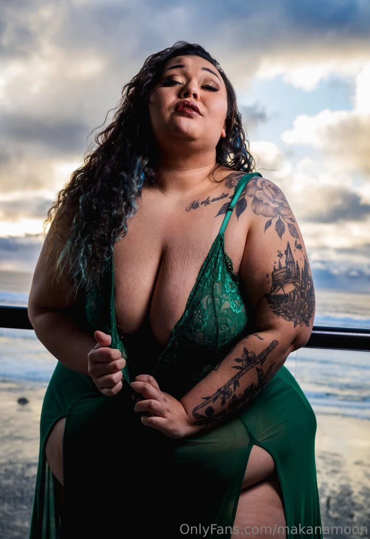 Roll me like a blunt and tell me i m pretty 420 is tomorrow and i m 