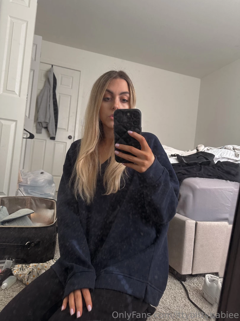 Me and you all alone in this room think you can keep your composure 