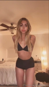 I m not even trying and i got you on the tip of my fingers part 1