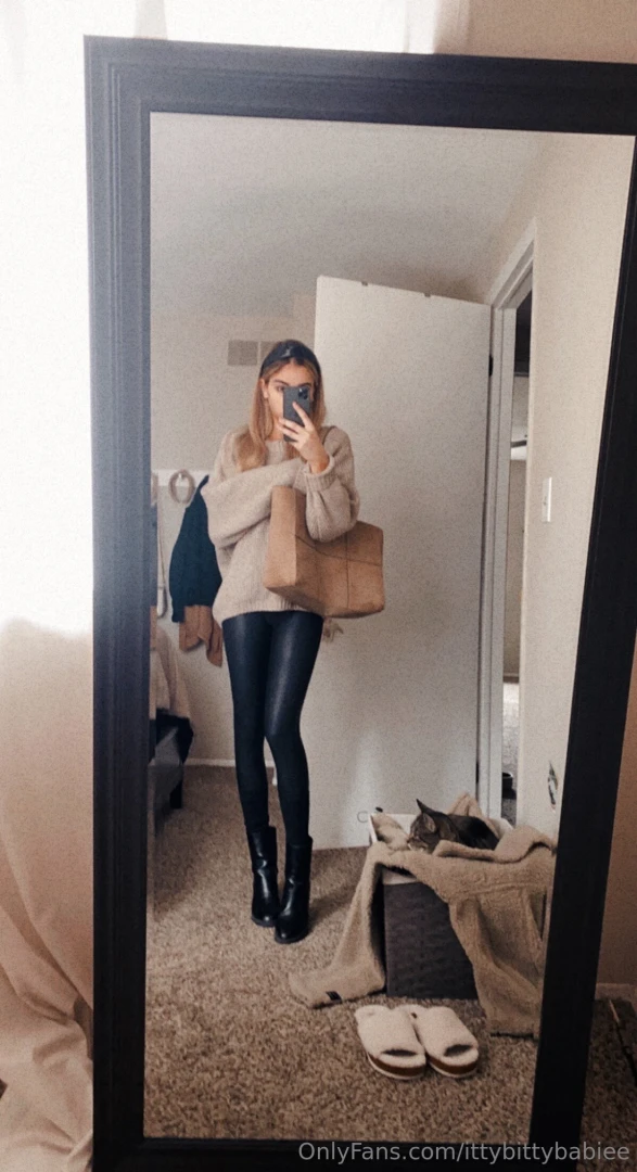 My outfit is looking like i m headed to sin and i am 