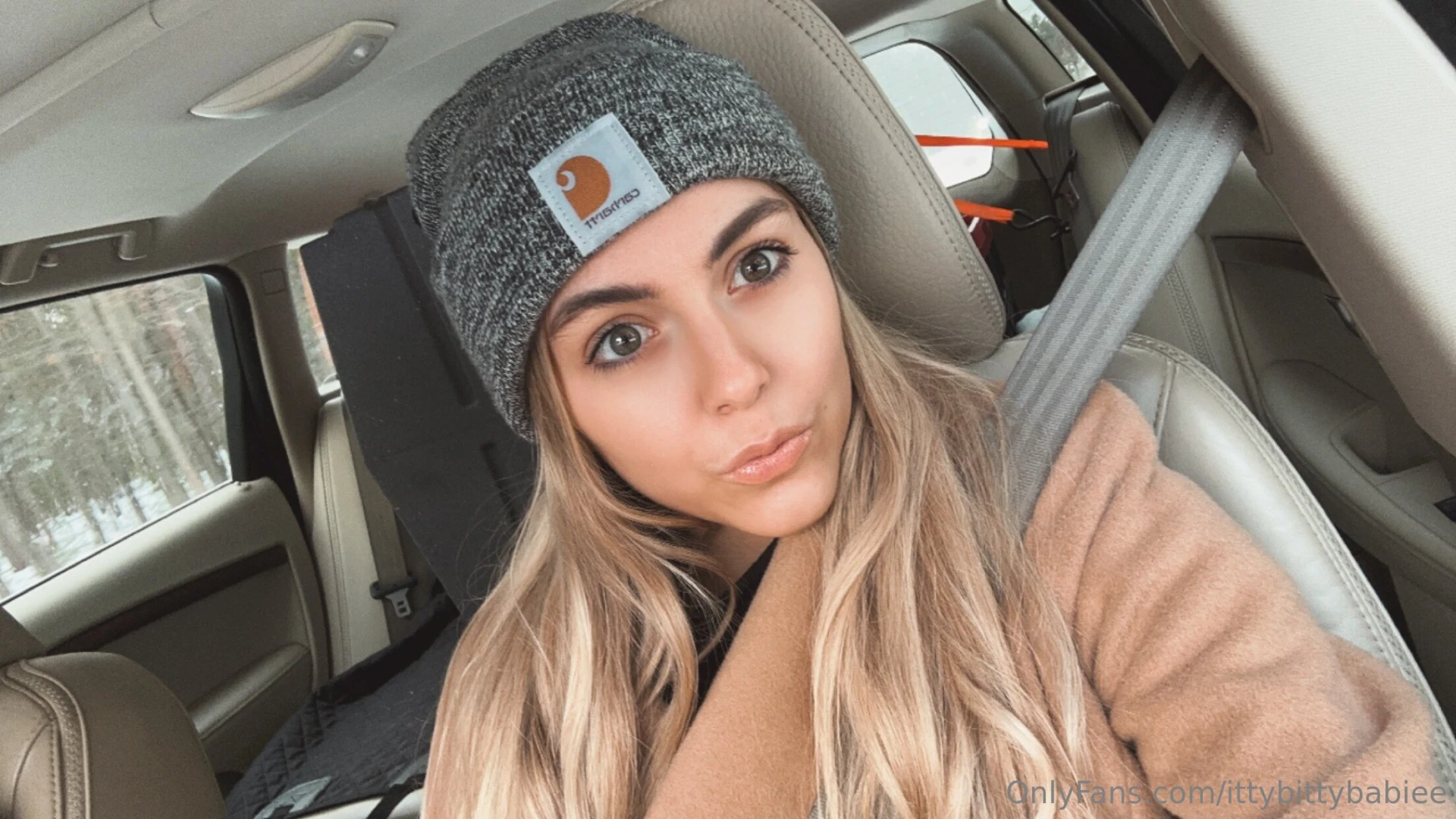 A quick selfie before i hit the road see you there 