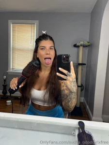 Would you hang out with me while i m getting ready